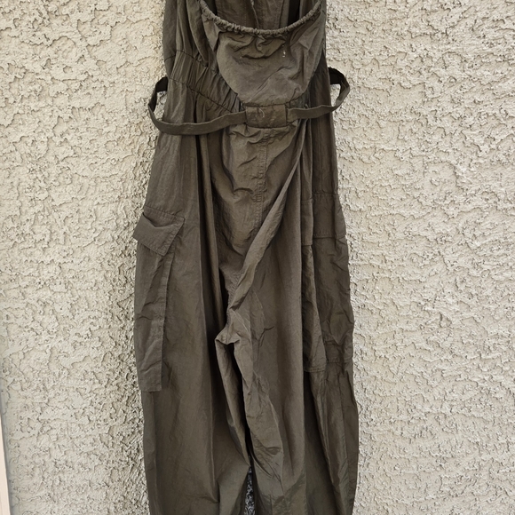 Urban Outfitters Cameron Nylon Belted Halter Jumpsuit - Picture 7 of 10